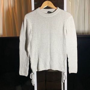 Grey Knit sweater, long sleeves, fantastic condition.